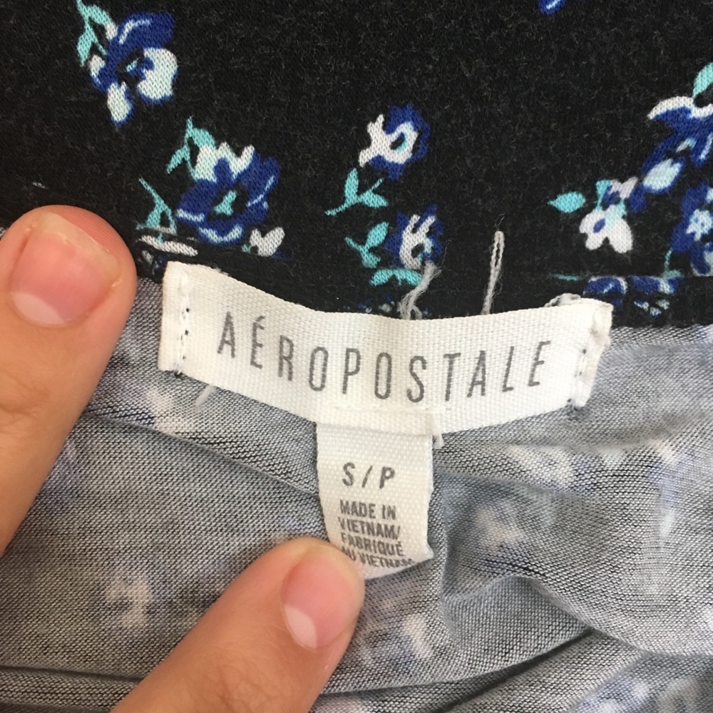 FLORAL CROP TOP - Picture 3 of 3